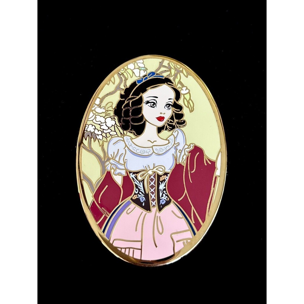Snow White Jumbo Portrait LE 50 Fantasy “Indy Ren” Pin (Rare)